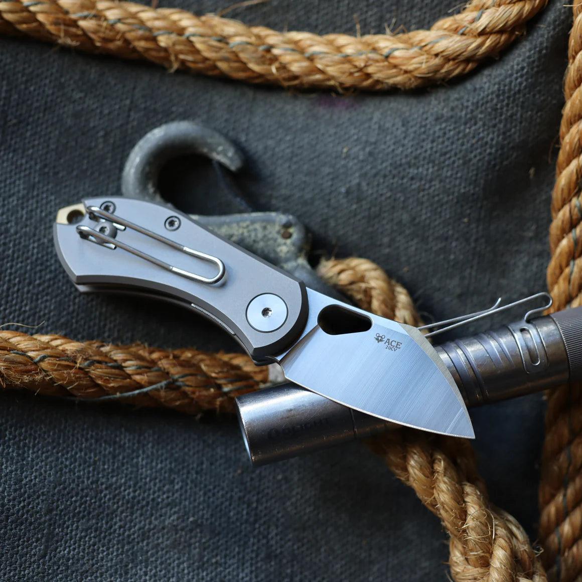 Giant Mouse ACE Nibbler Titanium Satin 20CV Knives.mx