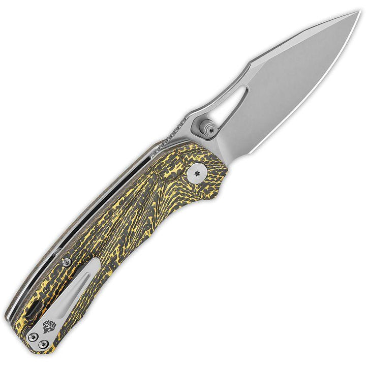 QSP Knife Hornbill Linerlock Golden Carbon Fiber Stonewash S35VN - Knives.mx