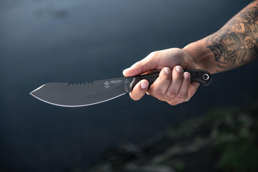 TOPS Knives Brush Wolf Fixed Blade Green Canvas Micarta Tungsten Cerakote Sawback 1095HC - Knives.mx