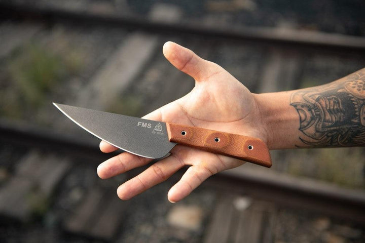 TOPS Knives Frog Market Special Tan Canvas Micarta Tungsten Cerakote 1095HC - Knives.mx