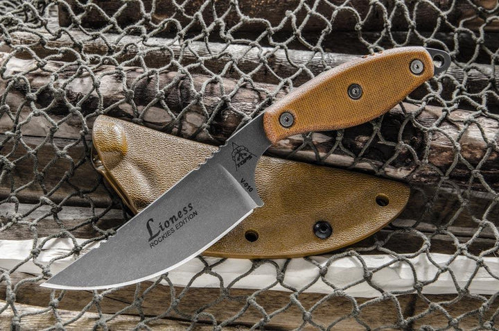 TOPS Knives Lioness Rockies Edition Tan Canvas Micarta Tumbled 1095HC - Knives.mx