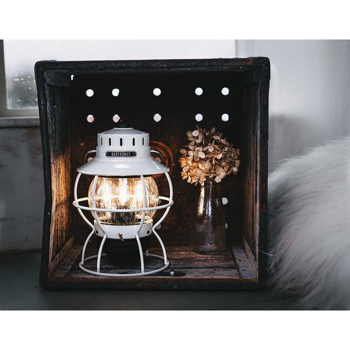 Barebones Living Railroad Lantern Vintage White - Knives.mx