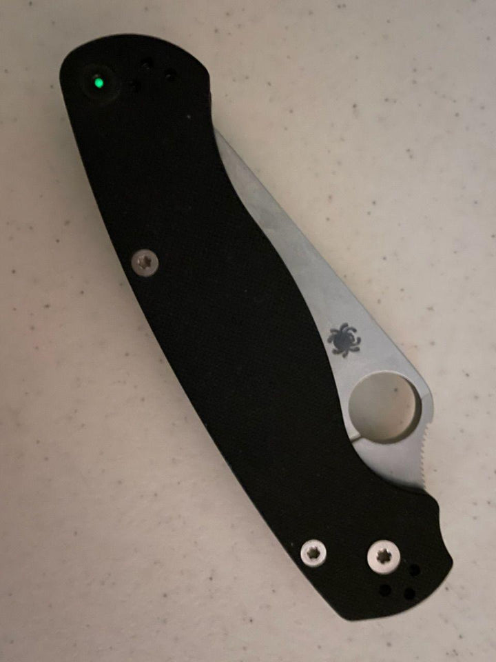 Glow Rhino Tritium Lanyard Hole Plug for Spyderco Knives - Knives.mx