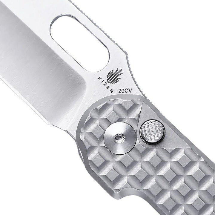 Kizer Cutlery Cormorant Button Lock Gray Sculpted Titanium Satin CPM-20CV - Knives.mx