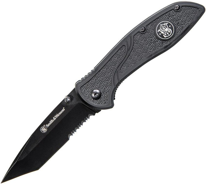 Smith & Wesson Linerlock Serrated 8Cr13MoV Tanto - Knives.mx