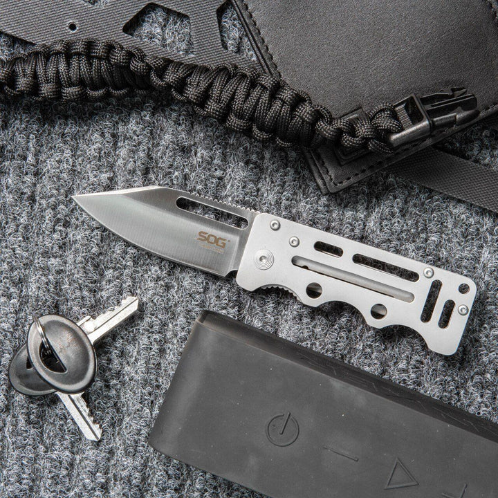 SOG Cash Card Money Clip Folding Knife 2.75" - Knives.mx