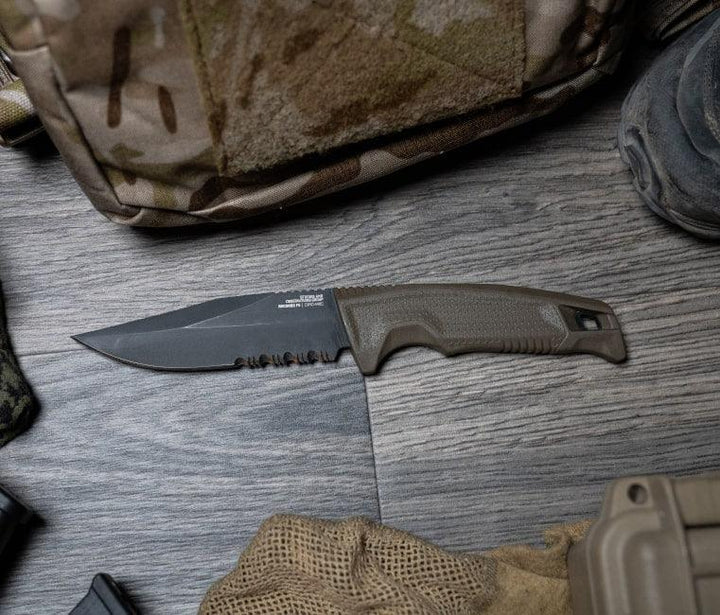 SOG Recondo Fx FDE Dark Earth Rubber TiNi Coated Serrated 440C - Knives.mx