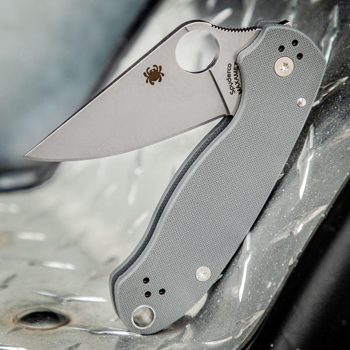 Spyderco Para Military 3 Compression Lock Gray G10 Satin PlainEdge Maxamet - Knives.mx