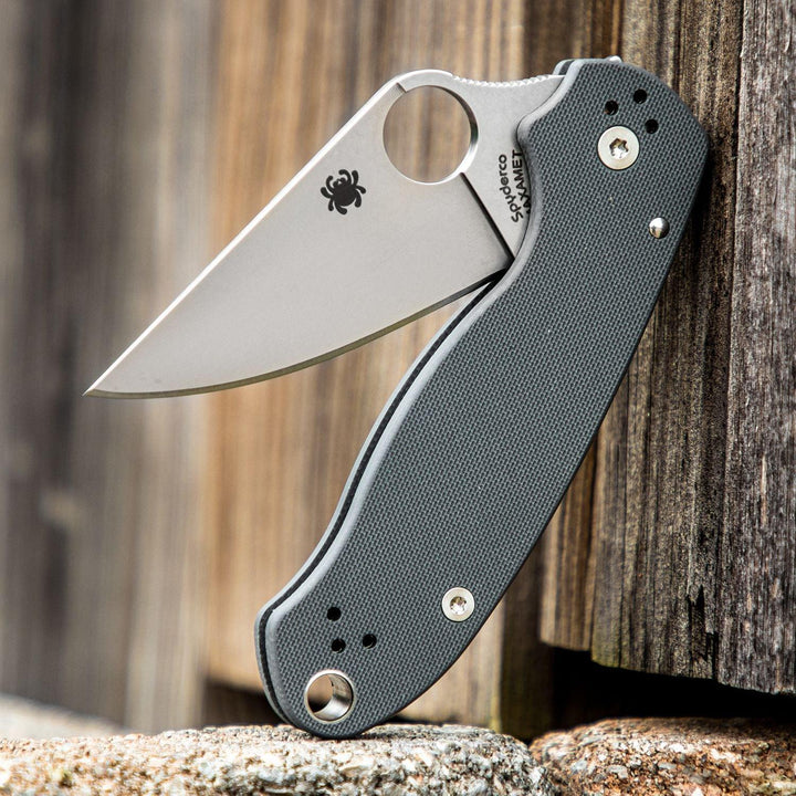 Spyderco Para Military 3 Compression Lock Gray G10 Satin PlainEdge Maxamet - Knives.mx