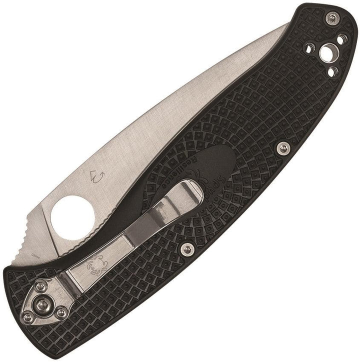 Spyderco Resilience Linerlock Black FRN Satin Serrated 8Cr13MoV - Knives.mx