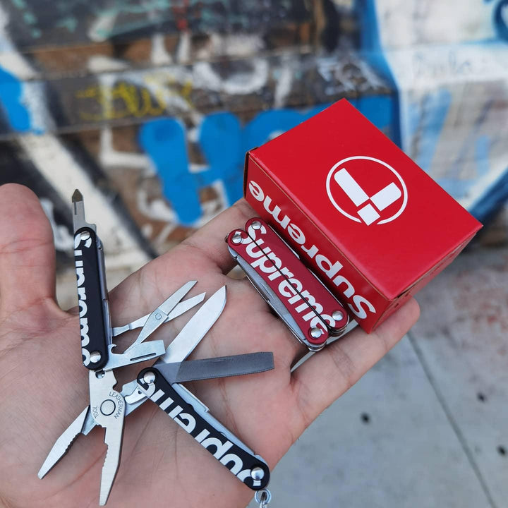 SUPREME Leatherman Squirt Ps4 - Knives.mx