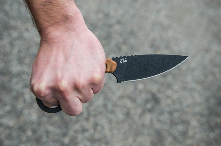 TOPS Knives C.U.T. 4.0 Combat Utility Tool Tan Canvas Micarta Traction Coating 1095HC - Knives.mx