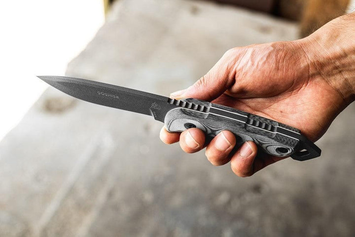 TOPS Knives Cochise Black Linen Micarta Gray 1095HC - Knives.mx