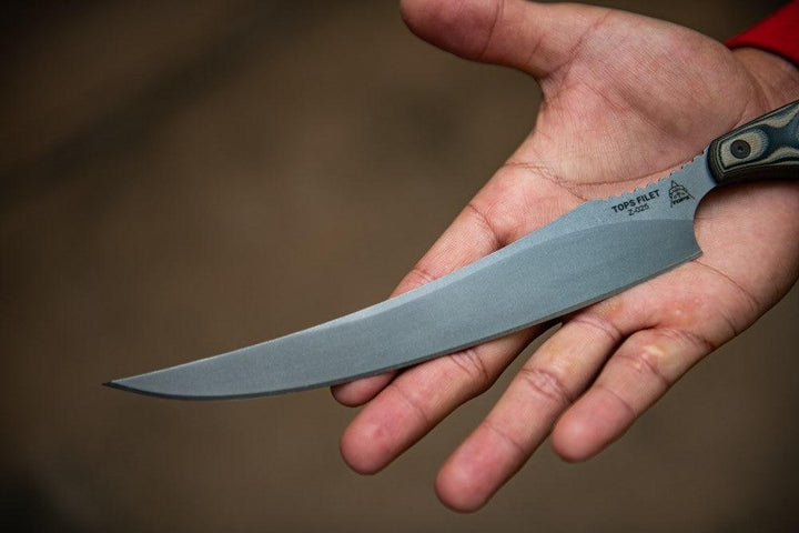 TOPS Knives Filet Tan/Black SureTouch G10 Tumble 154CM - Knives.mx