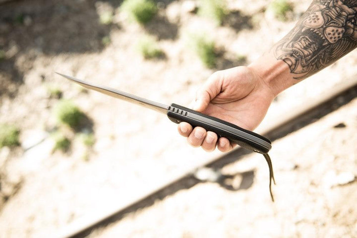 TOPS Knives Longhorn Bowie Black Linen Micarta Black River Wash 1095HC - Knives.mx