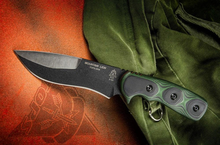 TOPS Knives Mountain Lion Green/Black G10 Black Traction Coating 1095HC - Knives.mx