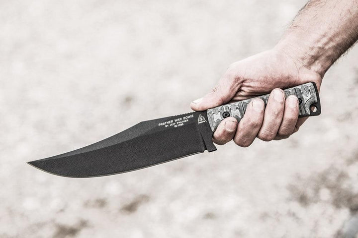 TOPS Knives Prather War Bowie Black Linen Micarta Rocky M Tread Black Coating 1095HC - Knives.mx