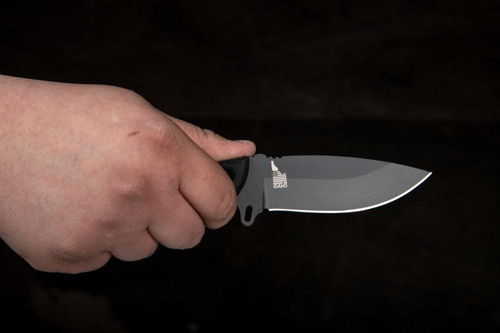 TOPS Knives Silent Hero 4 Black Canvas Micarta Sniper Gray 1095HC - Knives.mx