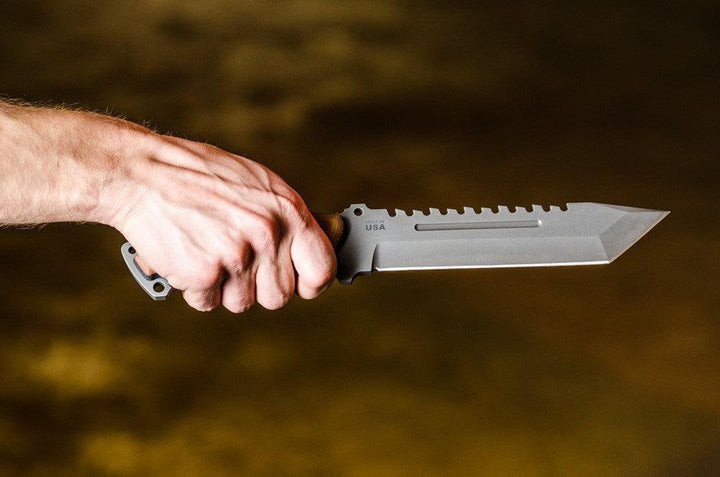 TOPS Knives Steel Eagle Delta Class Tan/Black Canvas Micarta Acid Rain Tanto 1095HC - Knives.mx