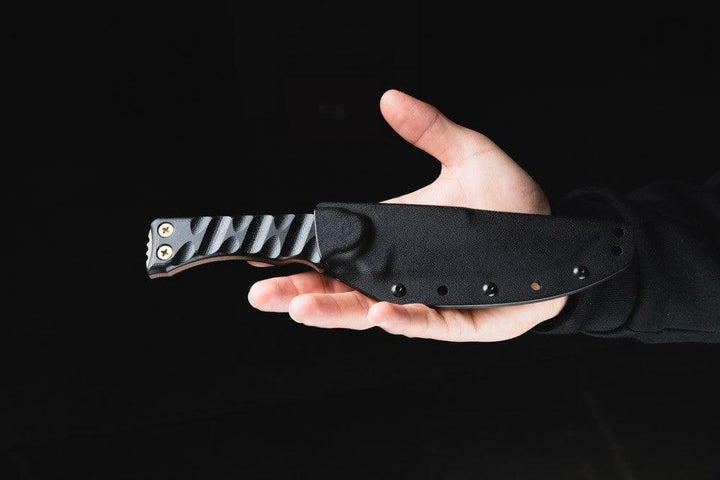 TOPS Knives Team Jackal Survivor Black G10 Rocky Mountain Tread Coyote Tan 1095HC - Knives.mx