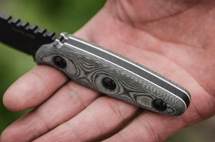 TOPS Knives UTE-Utility Tool Edged Black Linen Micarta Black Coating 1095HC - Knives.mx