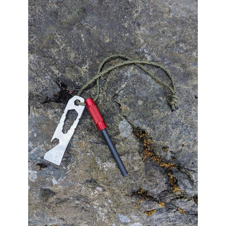 UCO Survival Fire Striker - Knives.mx