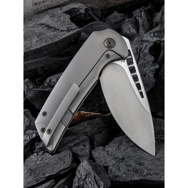 We Knife Malice Framelock Gray - Knives.mx