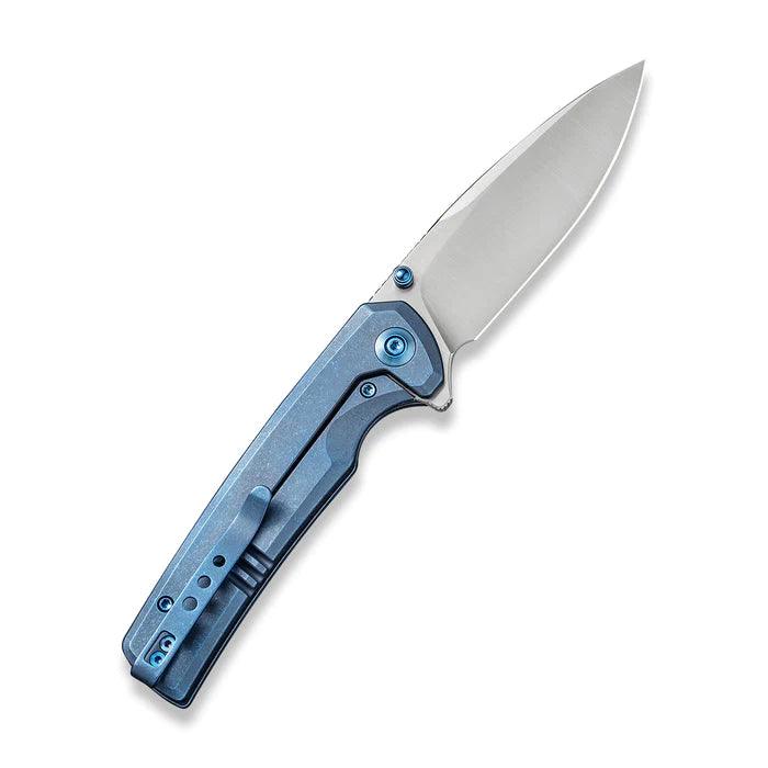 We Knife Subjugator Framelock Blue 6AL4V Titanium Satin CPM 20CV - Knives.mx