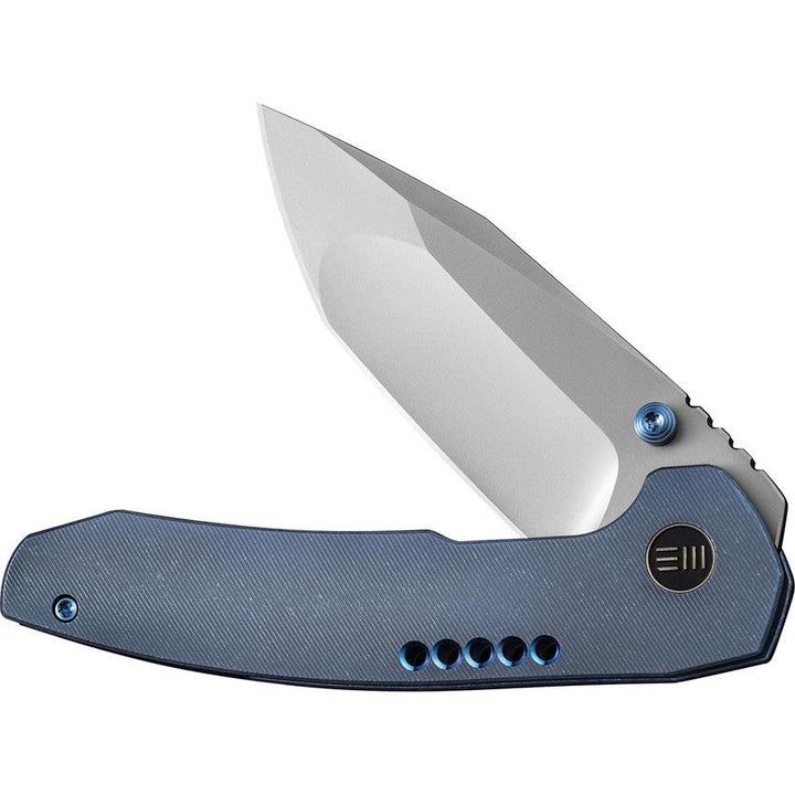 We Knife Trogon Framelock Blue 6AL4V Titanium Silver Bead Blasted CPM 20CV - Knives.mx
